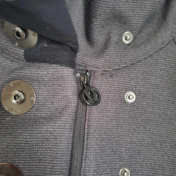 Lululemon jacket - Picture 8 of 10